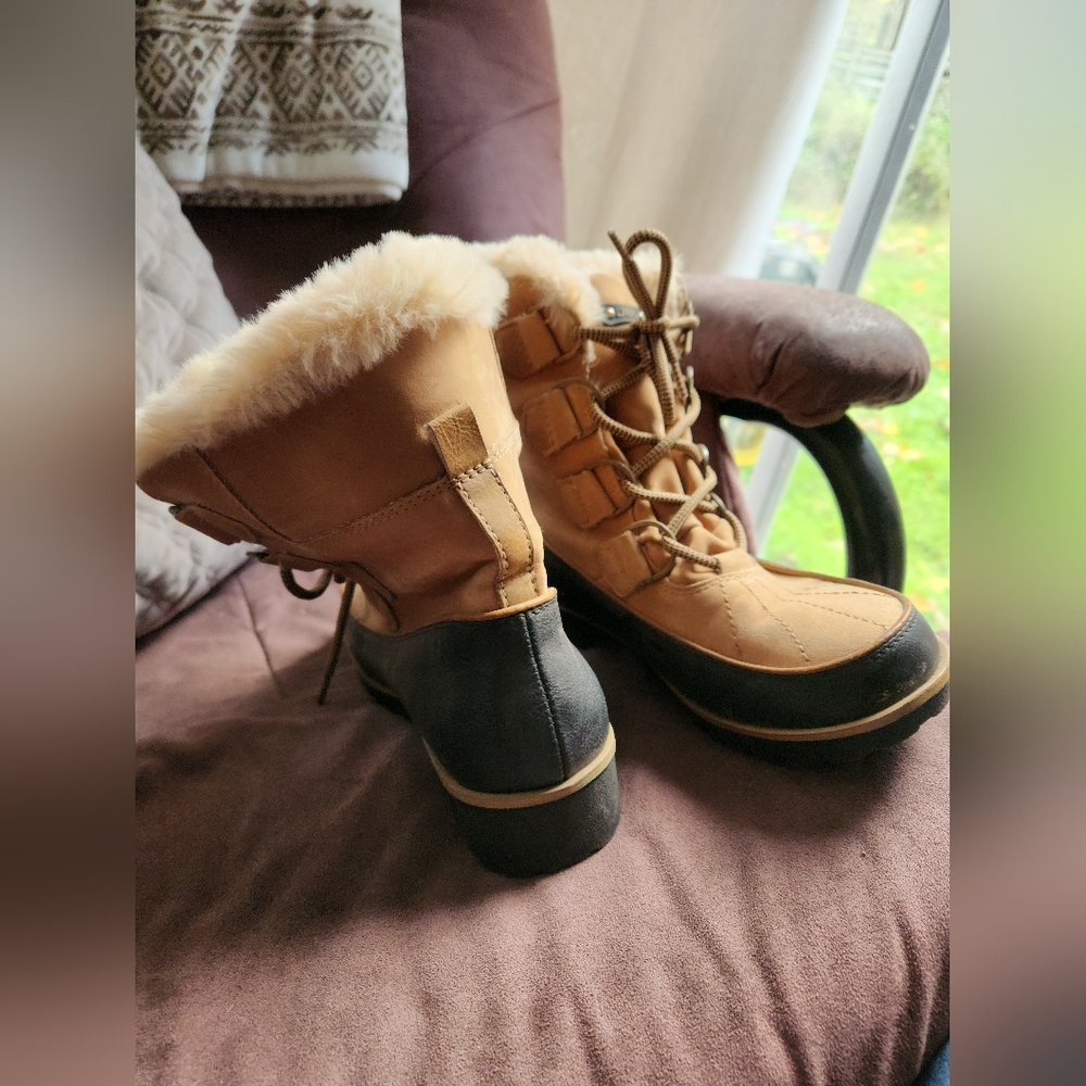 JBU, winter boots size 7